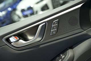 Hyundai IONIQ   1.6 GDI HEV Style DCT 
