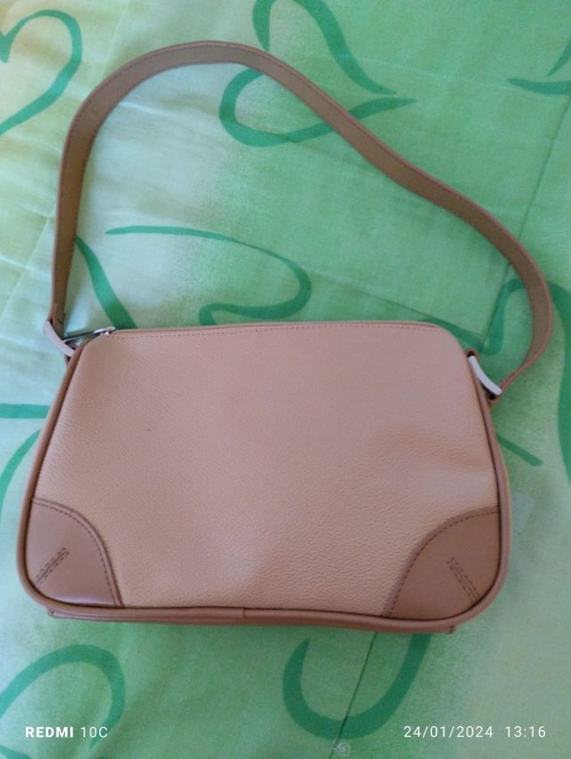 Borsetta ascellare Carpisa beige