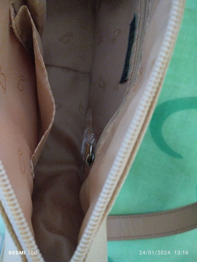 Borsetta ascellare Carpisa beige