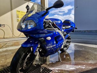 Triumph daytona 995i