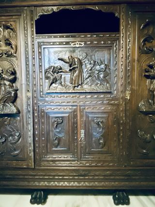 Armario tallado madera antiguo