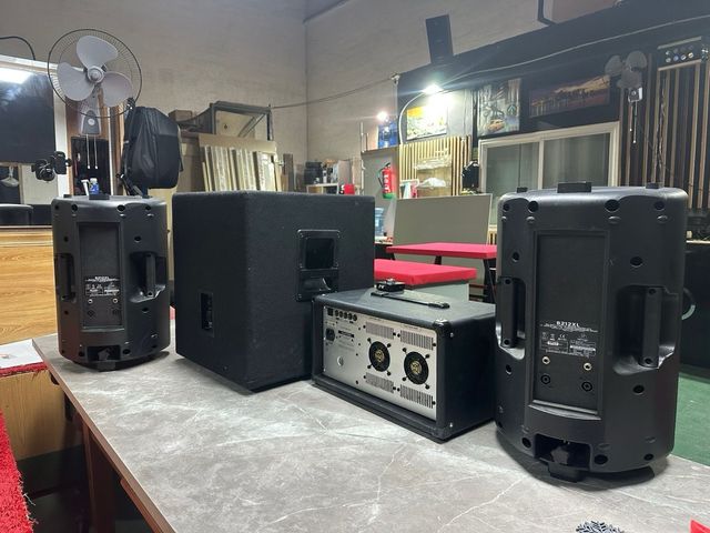 Equipo sonido Completo Behringer & MCGREY