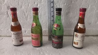 MINIATURE PRESEPE O CASA DELLE BAMBOLE BOTTIGLIE