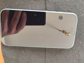 iPhone 16 Verde - Excelente estado