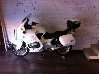 BMW R850RT - Moto blanca
