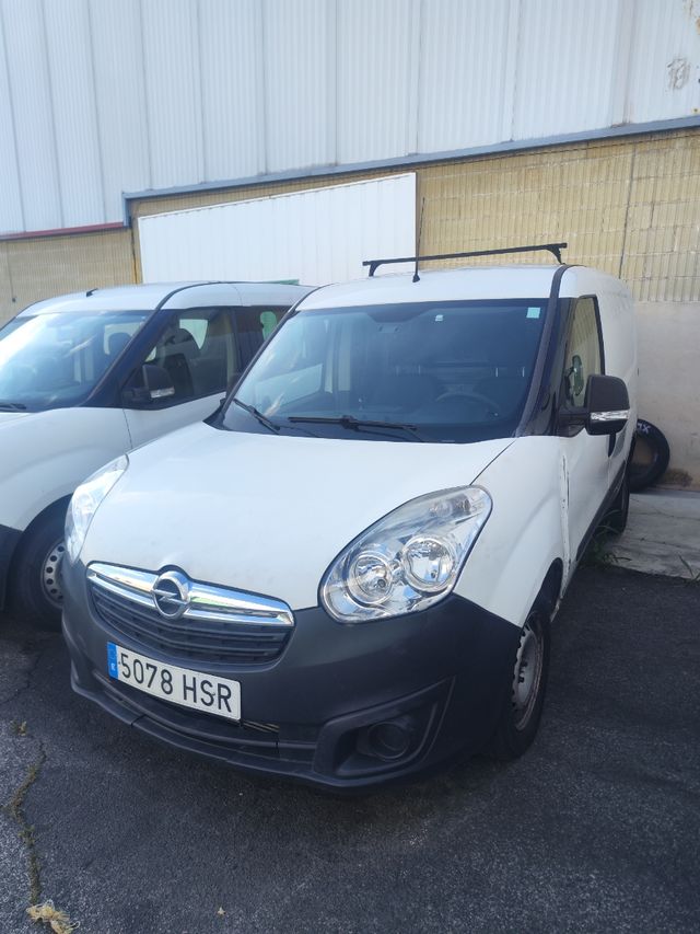 LOTE 3 FURGONETAS o CAMBIO POR VIVARO/VITO