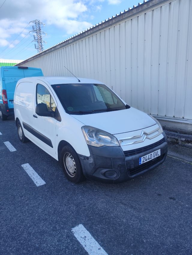 LOTE 3 FURGONETAS o CAMBIO POR VIVARO/VITO