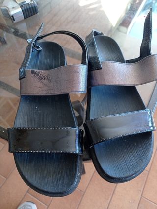 Sandali bimba neri e argento