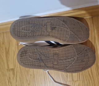 Zapatillas Hummel blancas y negras