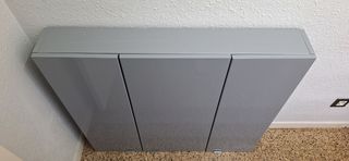 Mueble expositor gris 100x90cm - 3 puertas