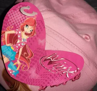 Cappellino ragazza Winx club Flora design fragole