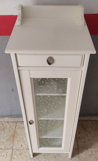 Mueble baño blanco con cristal