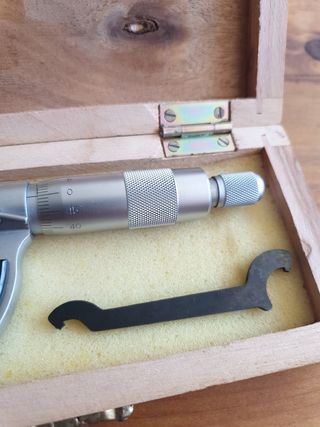 Calibre 0-25mm: Herramienta de medición