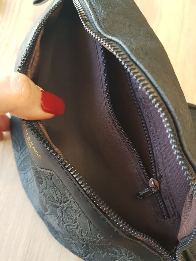 Bolso bandolera negro - riñonera