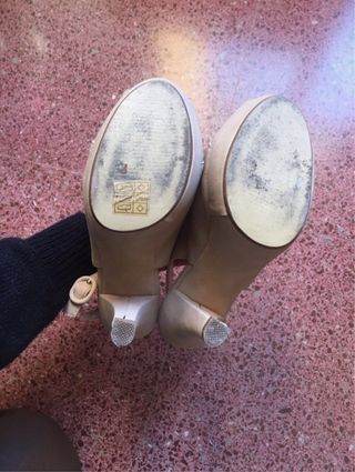 Sandalias Claras beige tacón alto
