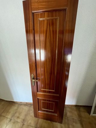 Puerta interior madera maciza