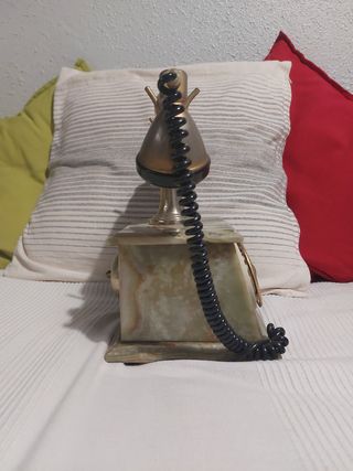 Teléfono antiguo de mármol