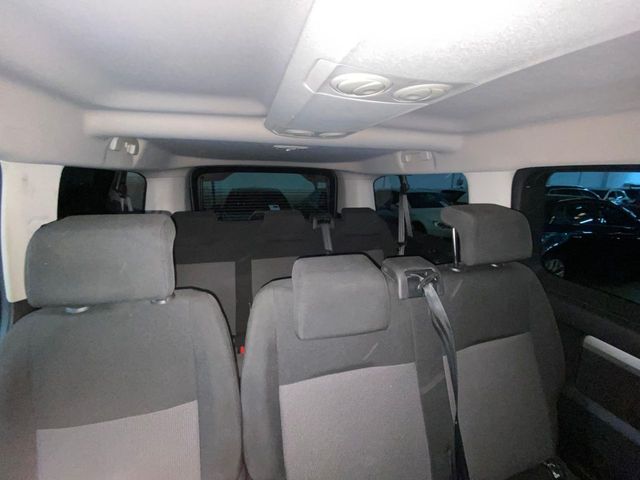 Peugeot Traveller Business 1.5 BlueHDi 120 Long 