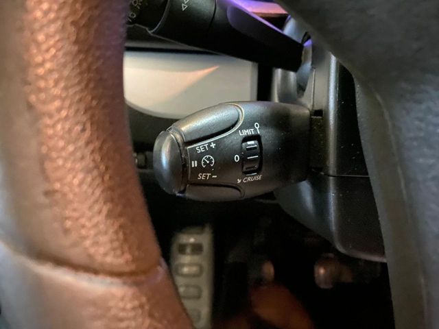 Peugeot Traveller Business 1.5 BlueHDi 120 Long 