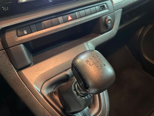 Peugeot Traveller Business 1.5 BlueHDi 120 Long 