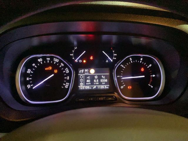 Peugeot Traveller Business 1.5 BlueHDi 120 Long 