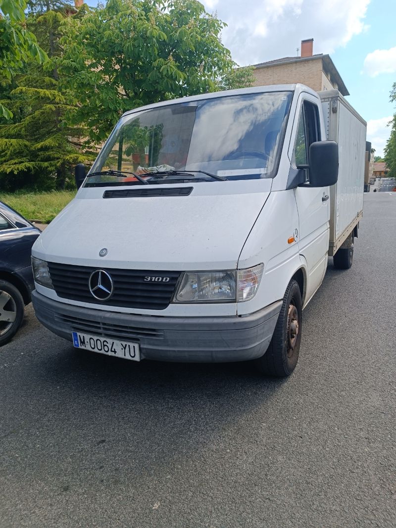 Mercedes-Benz Sprinter 2000 - foto 1