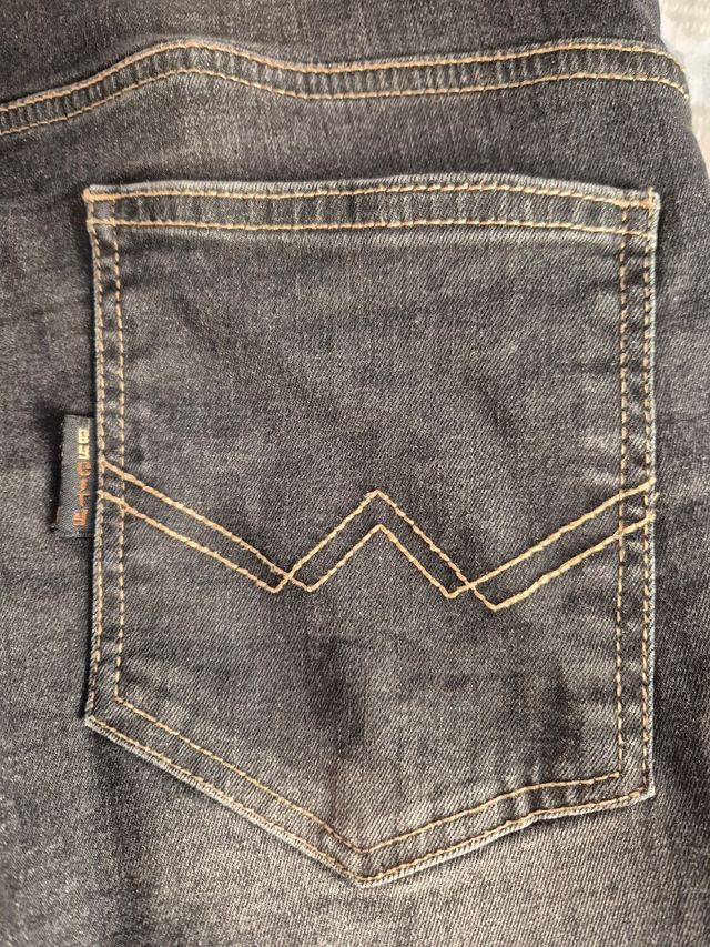 Pantalones vaqueros moto