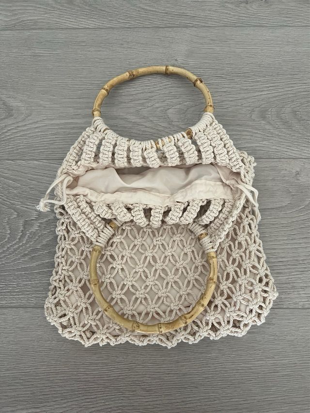 Bolso de mano de crochet