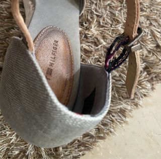 Sandalias cuña Tommy Hilfiger - Talla 38