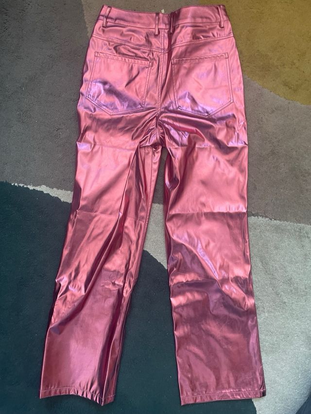 Pantalones rosa metalizados