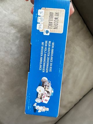 Ambulancia madera 55 piezas Carrefour