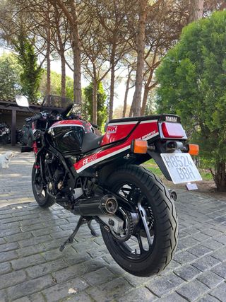 Yamaha FZ 750 1FN - Moto Clásica