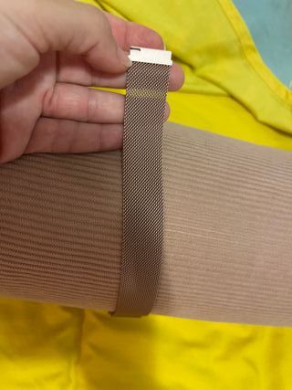 Smartwatch con caja+ 3 correas + 3 protectores