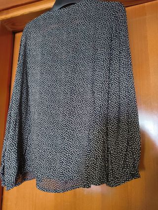 Blusa Sfera lunares L - negra y blanca