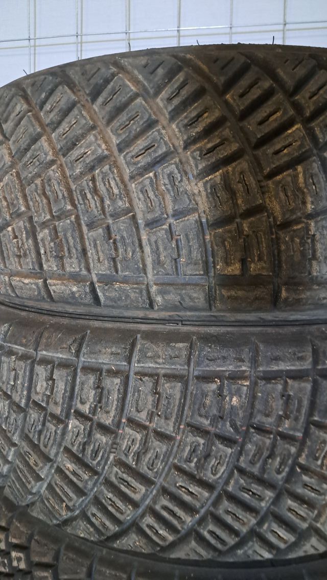 2 NEUMATICOS AMRF TIERRA