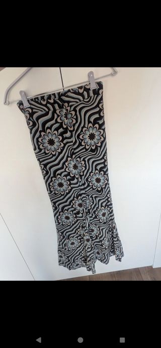 Pantalones acampanados negros y azules