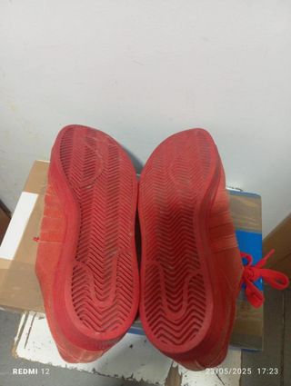 Zapatillas Adidas Superstar rojas