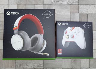 Auriculares y mando Xbox Starfield
