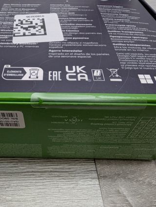 Auriculares y mando Xbox Starfield