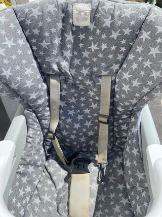 Trona Jané convertible a pupitre. nueva vale 179€