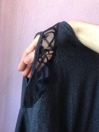 Camiseta gris manga larga mujer