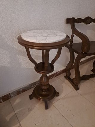 Conjunto Recibidor: 2 sillas + mesita madera