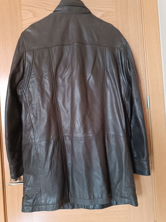 Chaqueta de cuero Cortefiel marrón