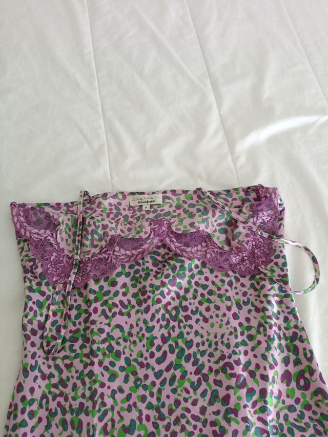 Camisón seda animal print morado-verde. Talla P