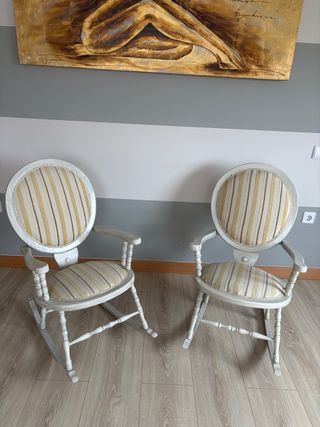 Mecedoras Restauradas Blanca y gris. 50 € las dos