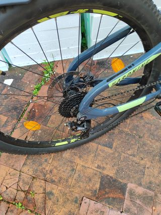 Bicicleta de montaña eléctrica