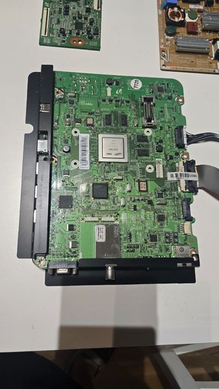 Placa Base y Despiece Samsung 46" UE46D6100