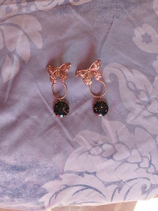 Pendientes mariposa dorados
