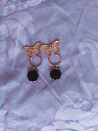 Pendientes mariposa dorados
