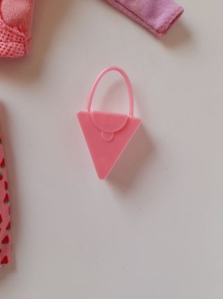 Barbie outfit sweet pink strawberry